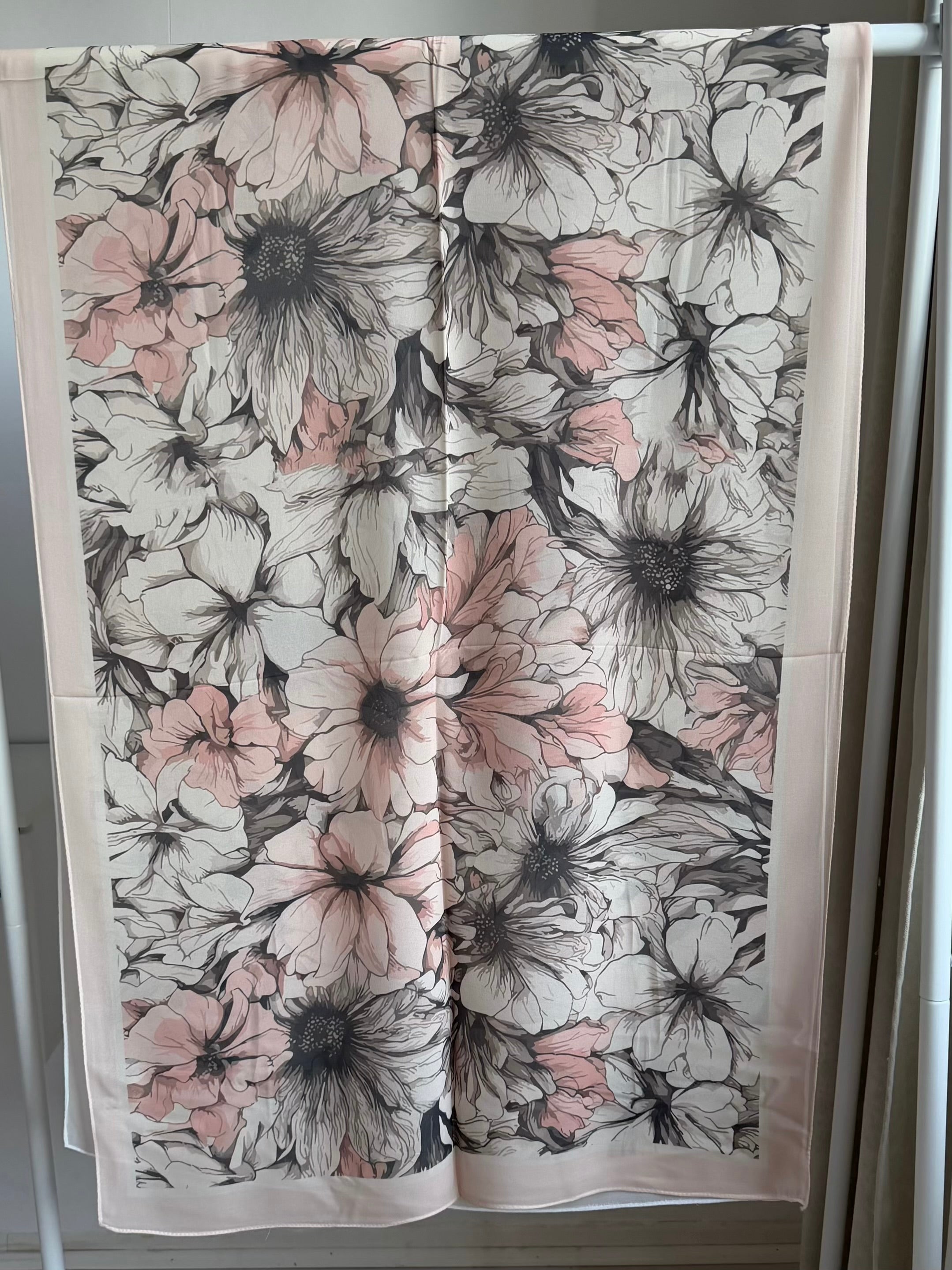 Printed Chiffon Hijab ( Floral powder )